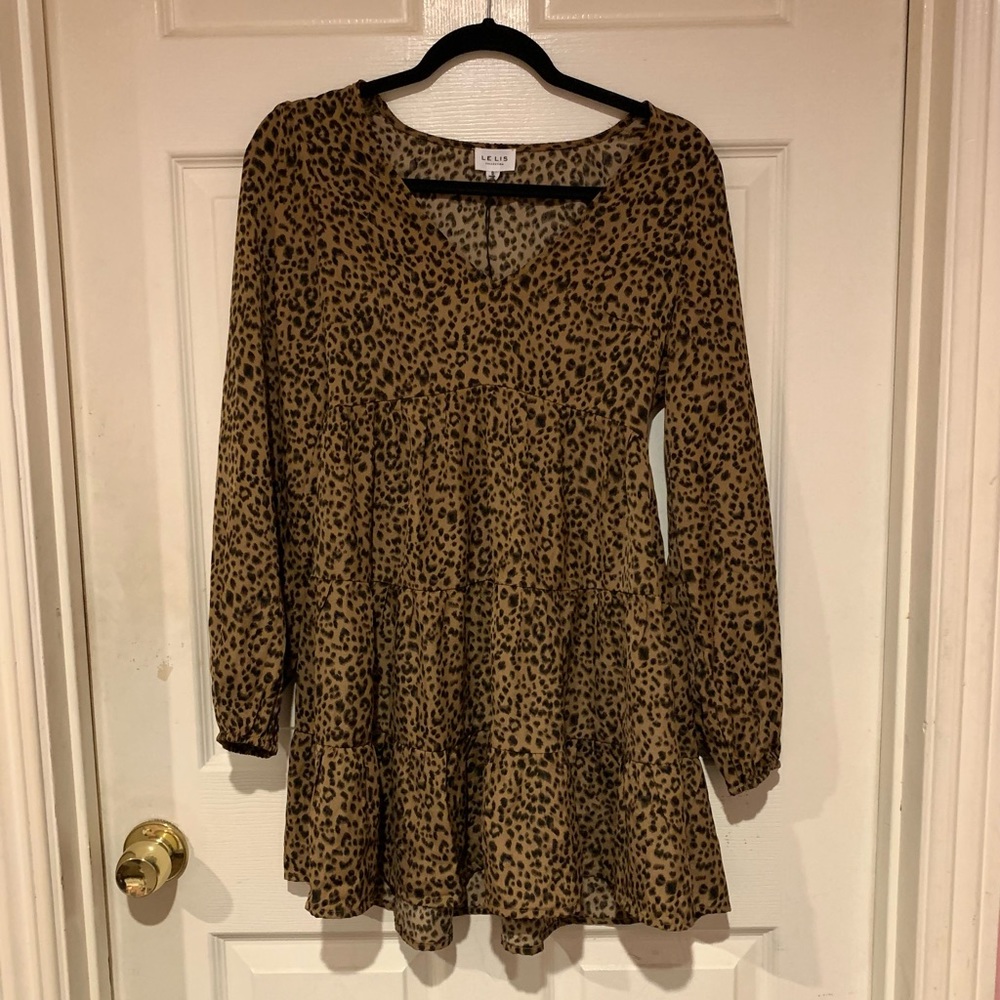 Le Lis Dress Women’s Size S Flowy Leopard Print Long Sleeve Baby Doll Style